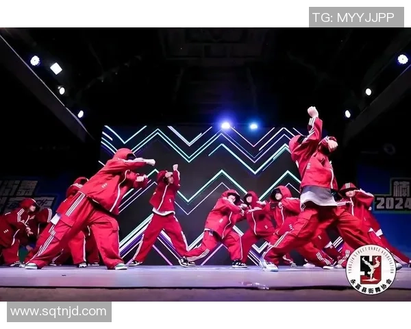 街舞热潮涌动：探秘北京街舞队的激情与力量之旅