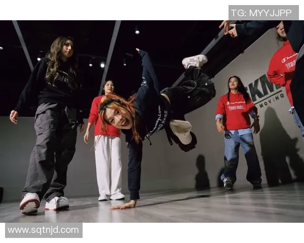 重庆街舞队灵活性创新高引领全国街舞新潮流 重庆街舞队灵活性创新高引领全国街舞新潮流